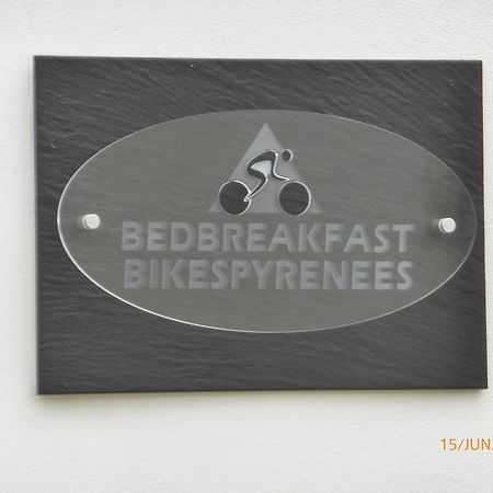 Bedbreakfastbikespyrenees Bed & Breakfast Loubieres Екстериор снимка