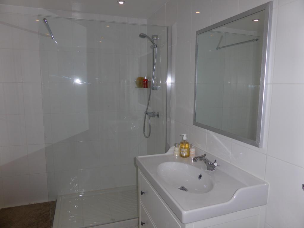 Bedbreakfastbikespyrenees Bed & Breakfast Loubieres Стая снимка